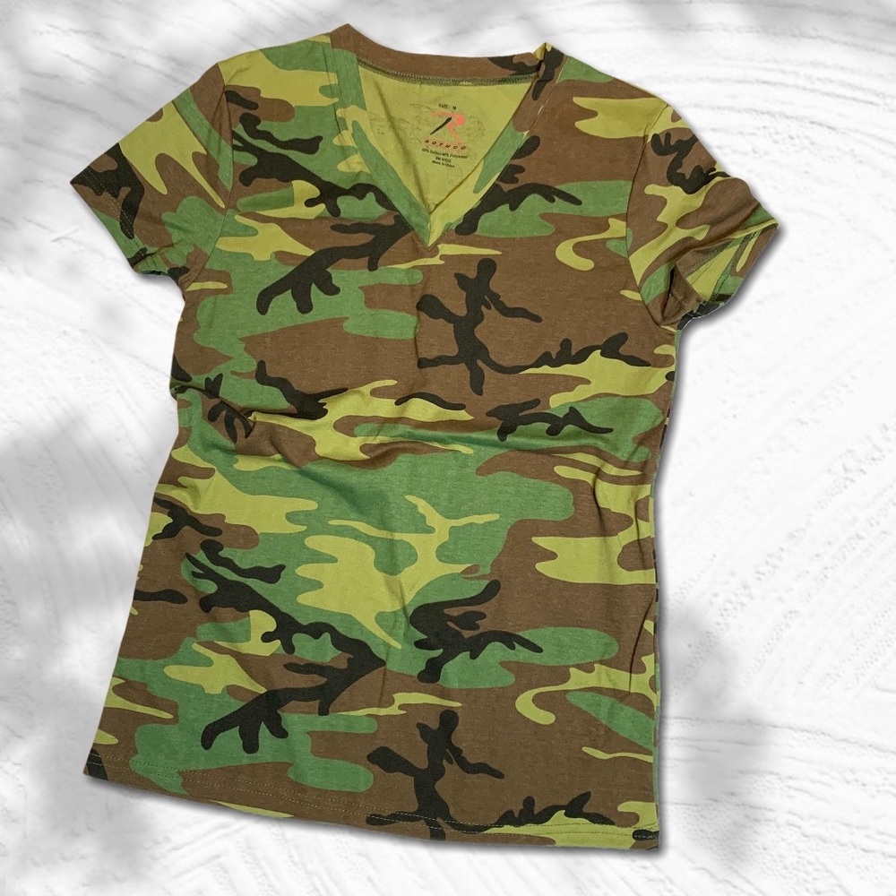 ⚡️ Women’s V-neck Camouflage tee - Picture 1 of 7